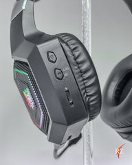 ONIKUMA GT806 WIRELESS HEADPHONES(RGB)(WITH DONGLE)