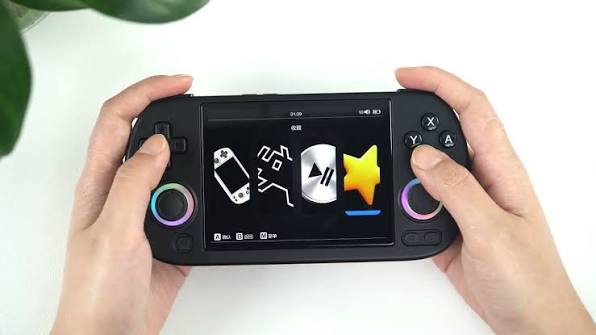 Anbernic RG40XX H 64 GB – Portable Retro Gaming Console