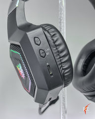 ONIKUMA GT806 WIRELESS HEADPHONES(RGB)(WITH DONGLE)